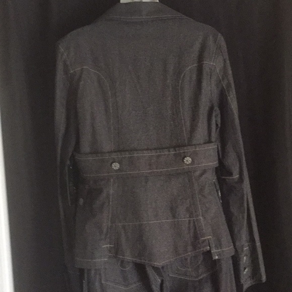 NWT Grey Pant suit with a shimmer of peach threading - Picture 3 of 5